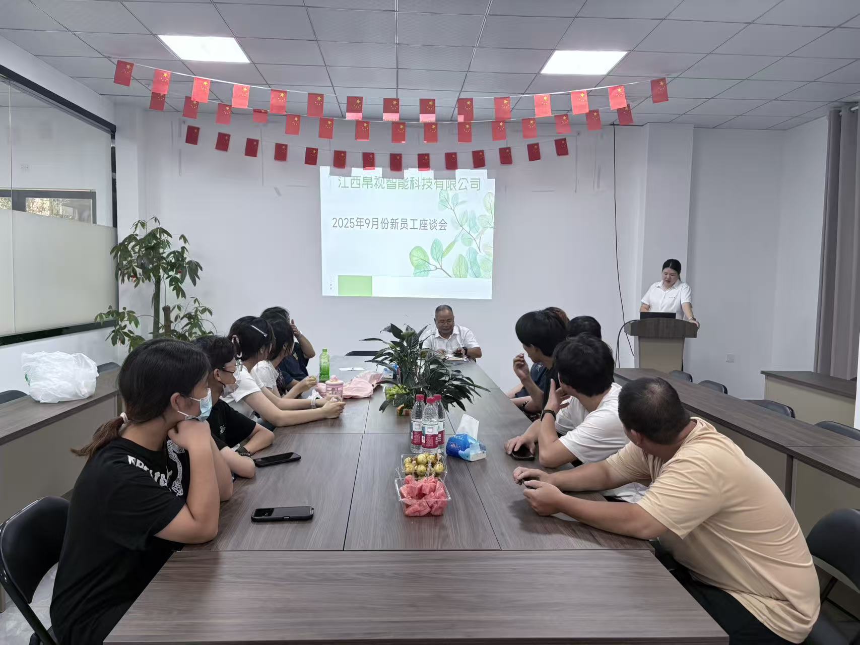 Neue Reise beginnt | Das Neue-Mitarbeiter-Symposium von Silk Optical geht erfolgreich zu Ende