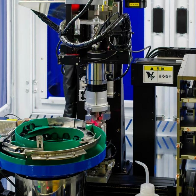BOSHI Optical Technology führt Schulungen zum Produktionsprozess durch, um professionelle Fertigungsteams aufzubauen